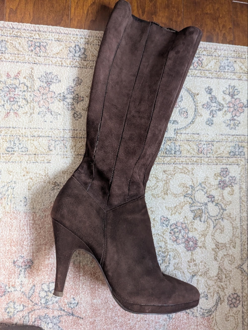 Brown Suede Long Boot Aritzia / TNA “Tagood” Size 8